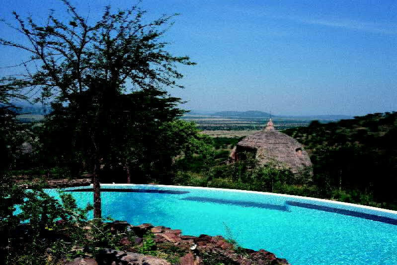 Serengeti Serena Safari Lodge ภายนอก รูปภาพ
